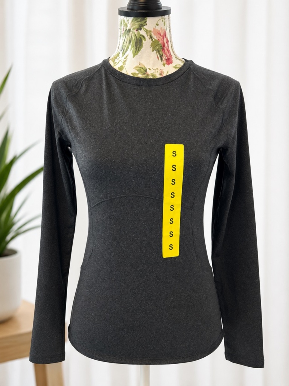 Spyder Active Long Sleeve Performance Top Black Size Small NWT (C/75)